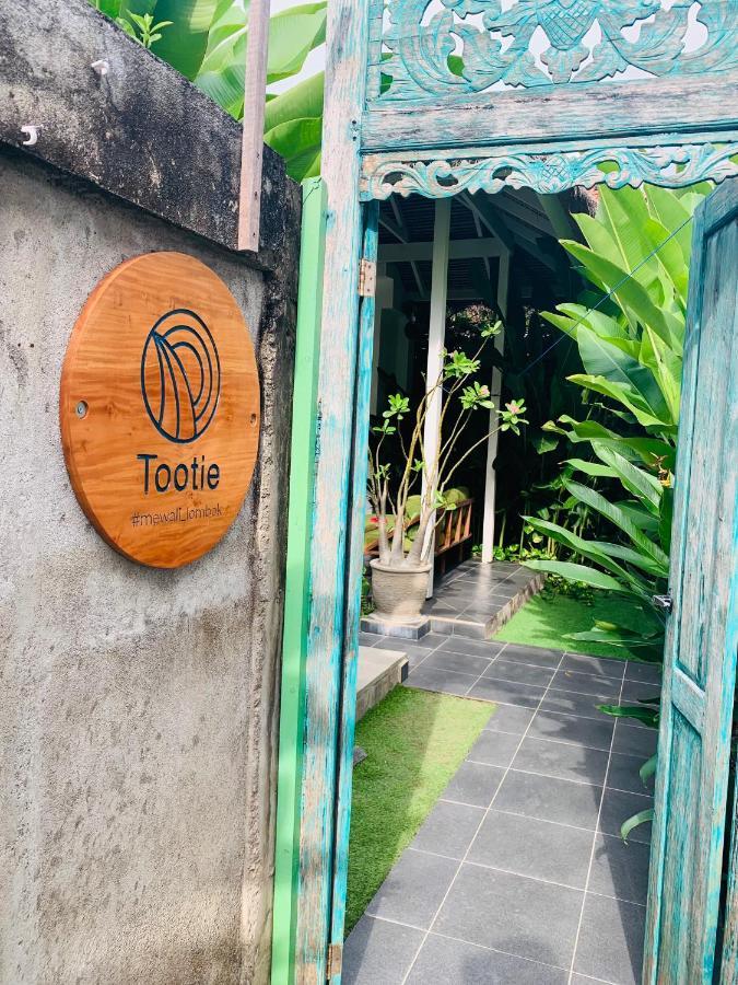 Mewali Villa'S Kuta  Luaran gambar
