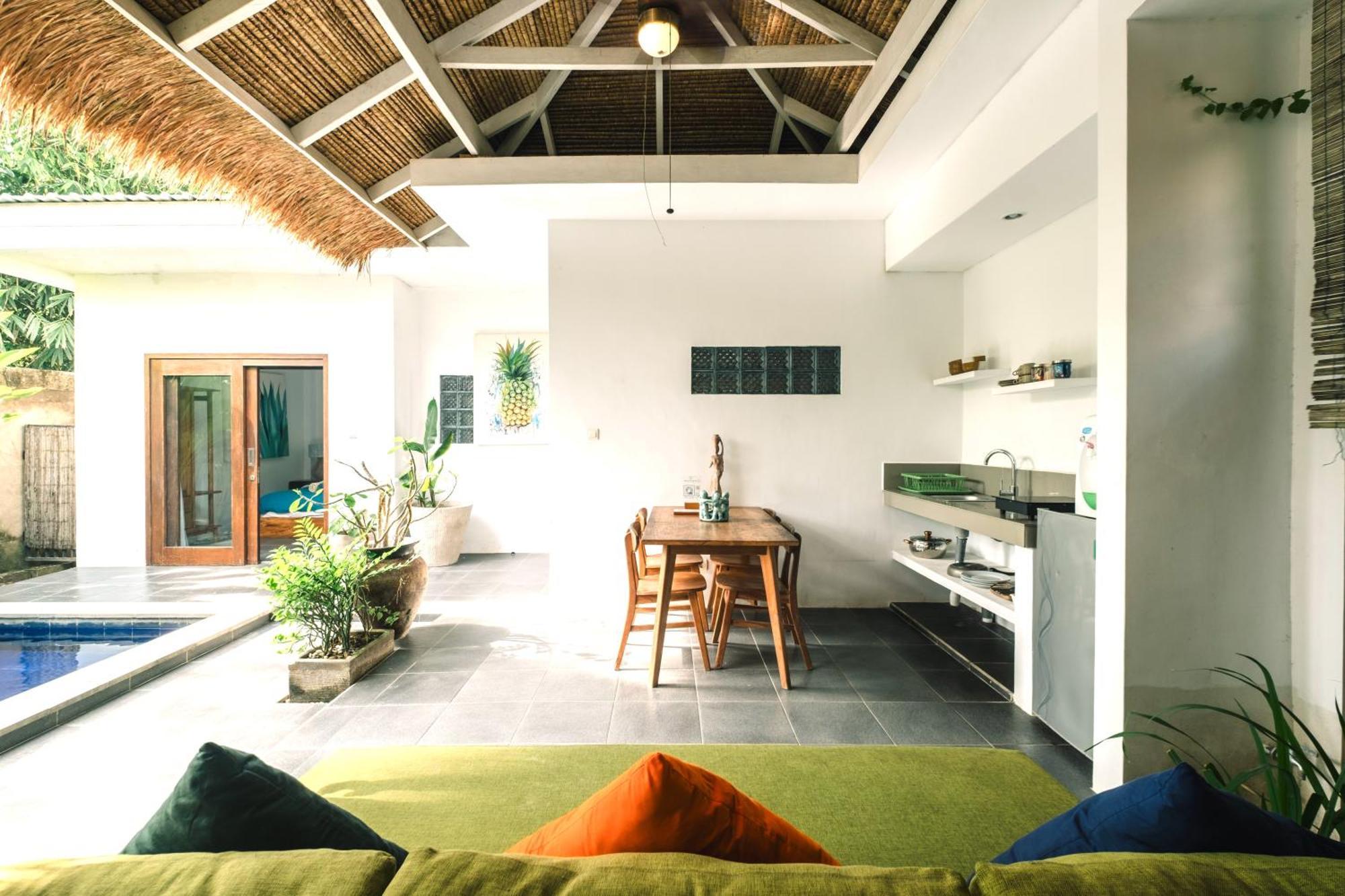 Mewali Villa'S Kuta  Luaran gambar